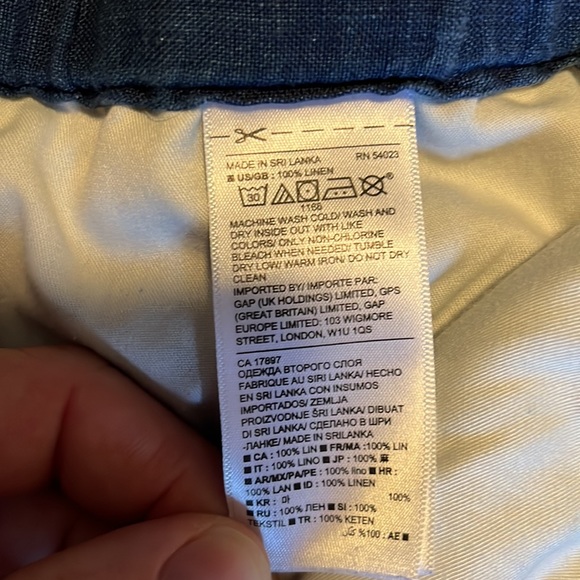 Banana Republic Linen Shorts - Picture 4 of 9